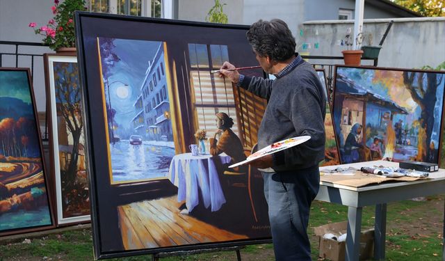 Van’da emekli öğretmen 55 yıllık resim tutkusuyla evini sanat galerisine dönüştürdü!