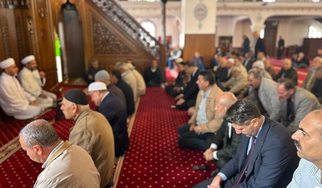 Van'da 15 Temmuz şehitleri dualarla anıldı