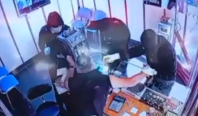 Kuyumcuya biber gazlı ve silahlı saldırı: 5,6 milyon TL’lik altınla kaçıp kayıplara karıştılar