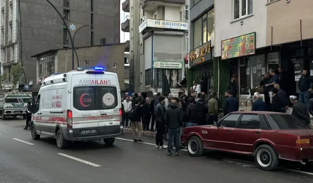 Hakkari’de iki grup arasında taşlı sopalı kavga: 4 kişi yaralandı!