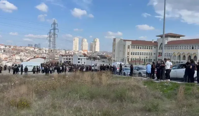 Okullarda şiddet durmak bilmiyor! Lisede öğrenciler arasında bıçaklı kavga: 2 öğrenci yaralandı!