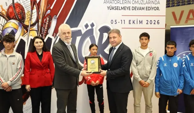 Van’da amatör spora katkı sağlayan Mehmet Tosun’a anlamlı plaket!