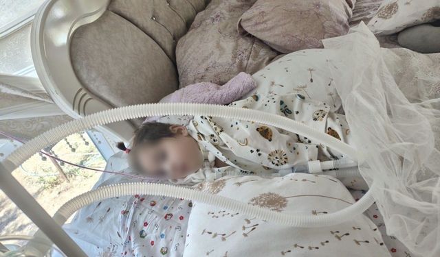 Yatağa bağımlı hasta helikopter ambulansla Van'a getirildi!