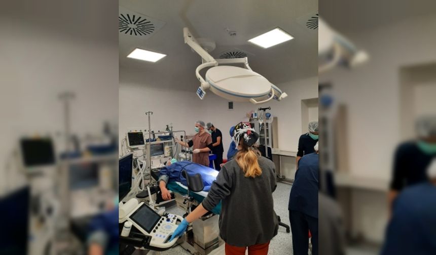 Van Çaldıran Hastanesi'nde ilk ameliyat yapıldı!
