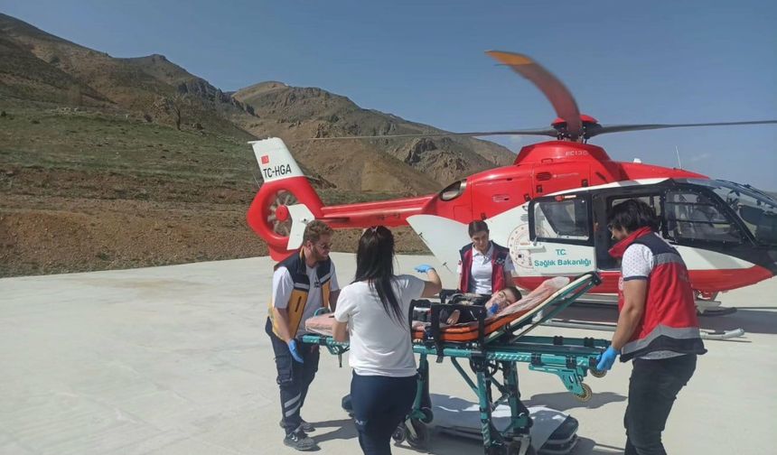 Van’da ambulans helikopter 11 yaşındaki çocuk için havalandı!
