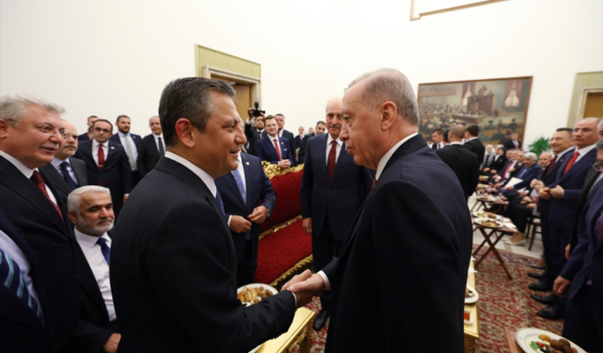 Cumhurbaşkanı Erdoğan ile Özgür Özel görüşmesinin saati belli oldu!