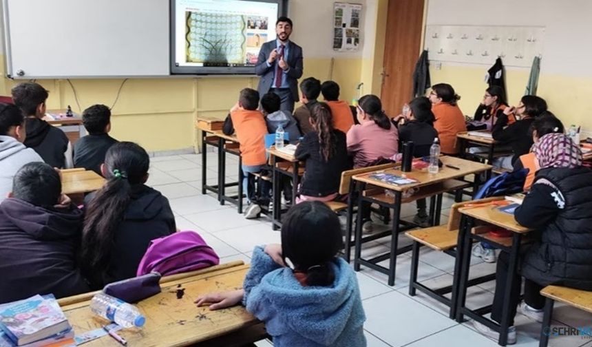 Özalp’te öğrencilere "Ariflerin Satrancı" oyunu tanıtıldı