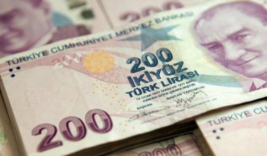 Eski tip POS cihazlarını kullanmayı sürdüren işletmeler için cezai yaptırımlar devreye alınacak. Bu adımla, mali belgelerin düzenlenmesi ve kartlı ödeme seçeneklerinin yaygınlaştırılmasıyla kayıt dışı ekonominin önlenecek.