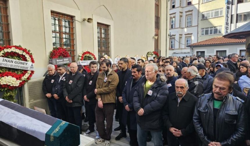 Usta Yönetmen son yolculuğuna uğurlandı