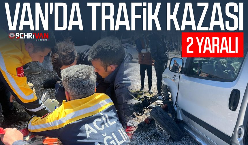 Van'da araç kaldırıma çarptı: Yaralılar var...