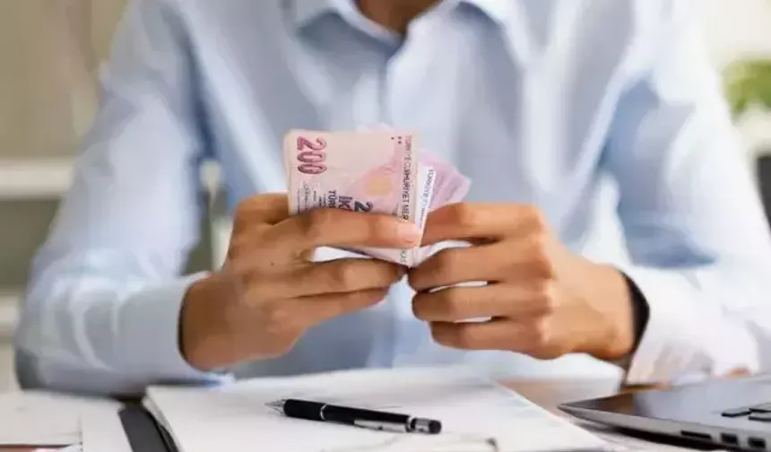 Memur ve emeklilerin 4 aylık zam farkı ve oranı netleşti, yeni maaşlar belli oldu!