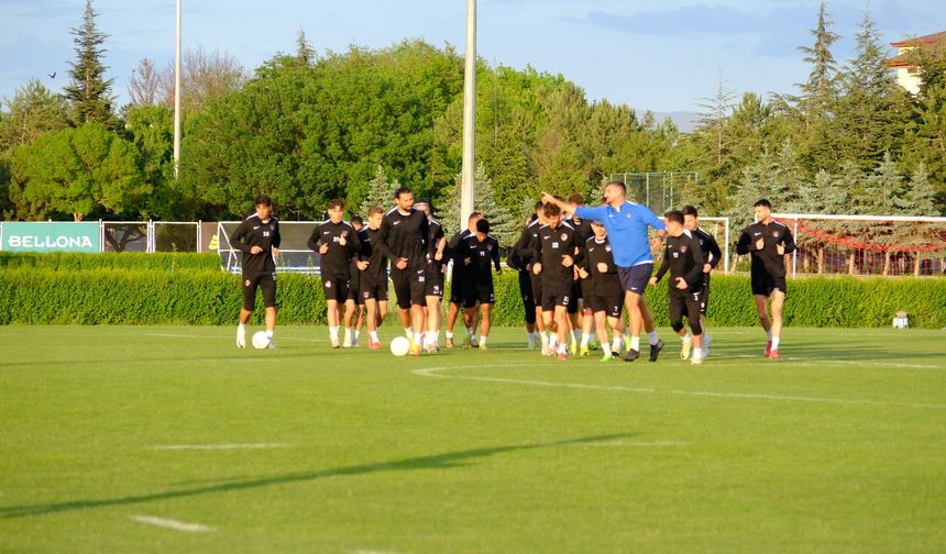 Vanspor son antrenmanına çıktı! Final maçı öncesi moraller yerinde!