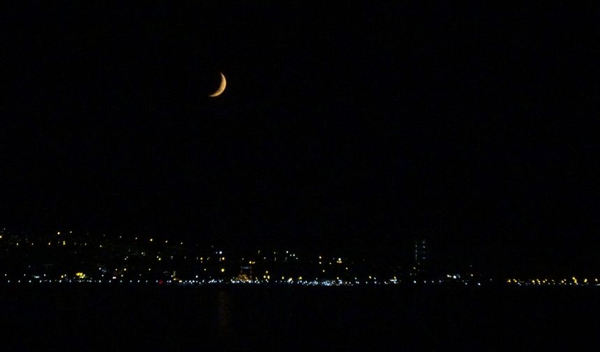 Van’da gökyüzünde kartpostallık görüntüler: Gören bir daha dönüp baktı!