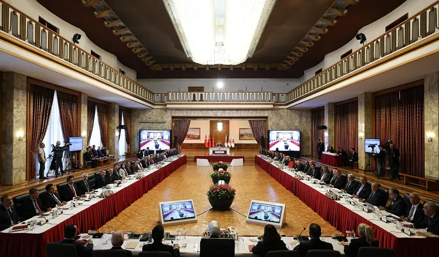 Komisyon İmralı’ya gidiyor: Öcalan ile görüşecek 4 isim belli oldu!