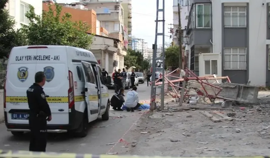 Bir canımız daha gitti! İnşaat iskelesi yere çakıldı: 1 işçi öldü, 1 işçi ağır yaralandı!