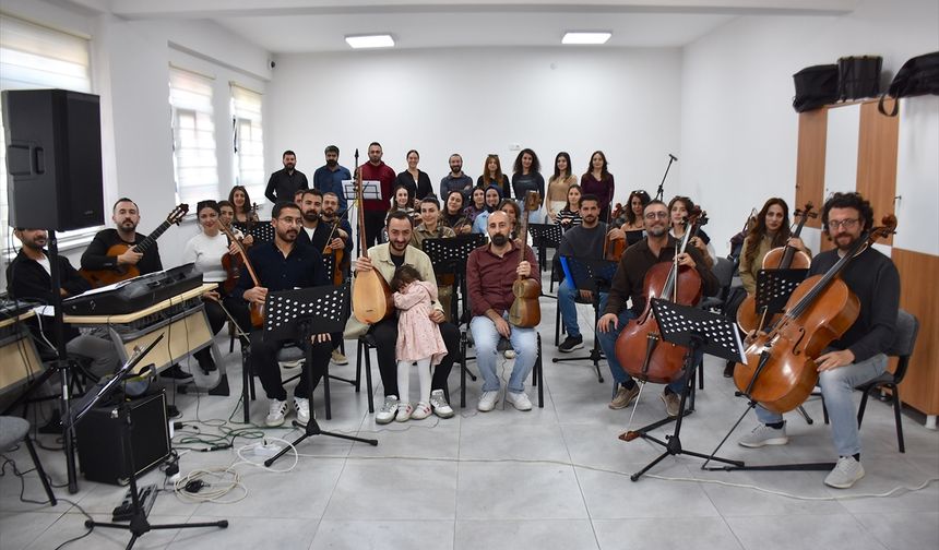 Van'da öğretmenler korosu sahne almaya hazırlanıyor