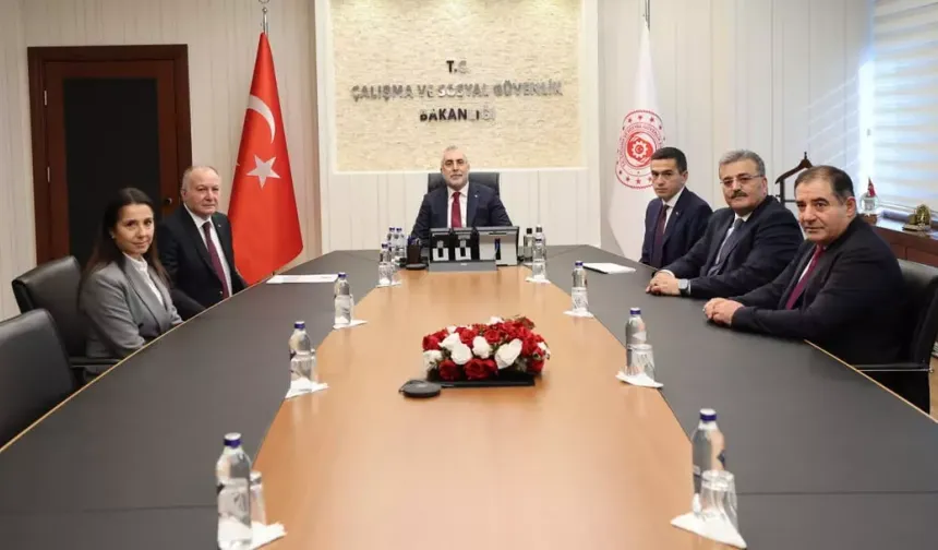 Asgari ücret maratonu başladı: İkinci toplantının tarihi beli oldu!