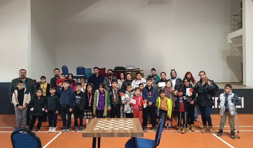 Hakkari’de ‘satranç il birinciliği’ yapıldı