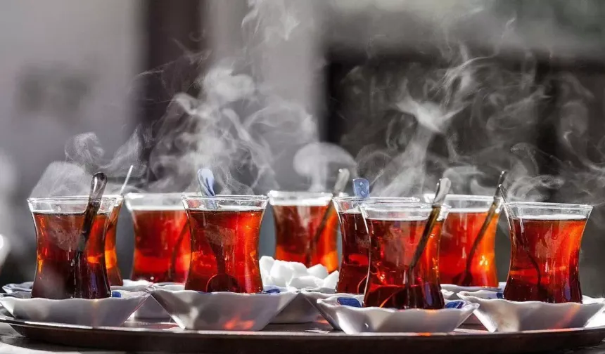 Çay tiryakilerine kötü haber: Çaya zam geldi, işte 1 kiloluk çay fiyatı