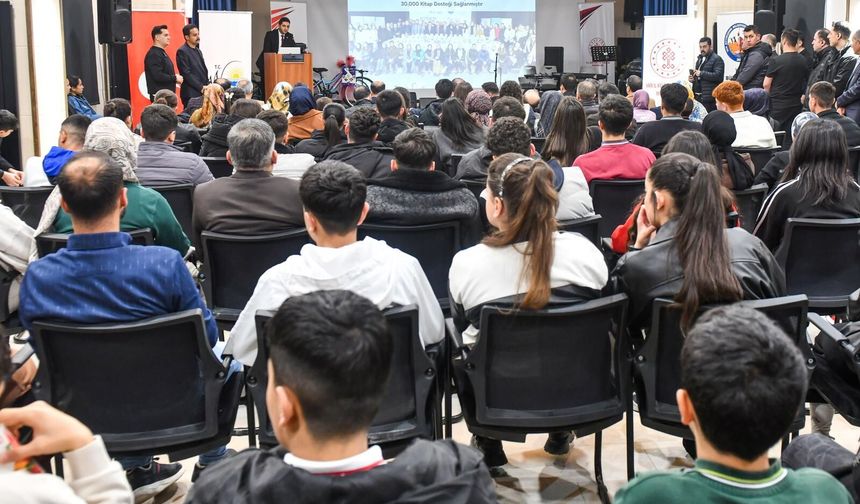 Van’da 5.5 milyon kitap okuyucularla buluştu!