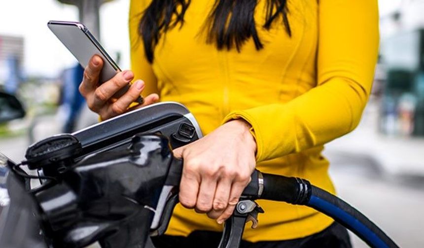 Motorin ve benzine rekor zam geldi! İşte güncel akaryakıt fiyatları