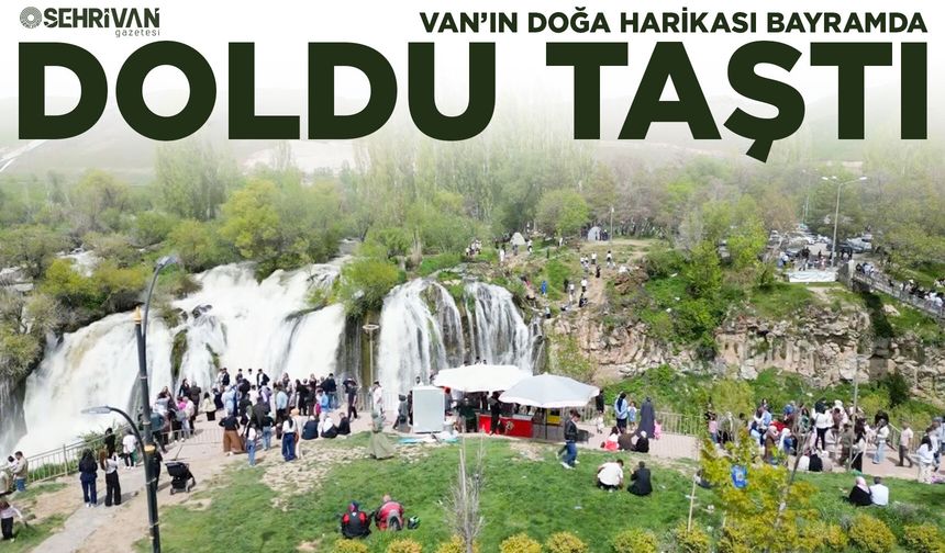 Van’ın doğa harikası bayramda doldu taştı