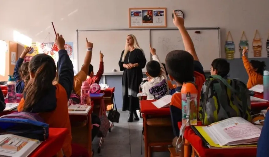 Okullarda yeni dönem başlıyor! Yönetmelikte dikkat çeken değişiklikler