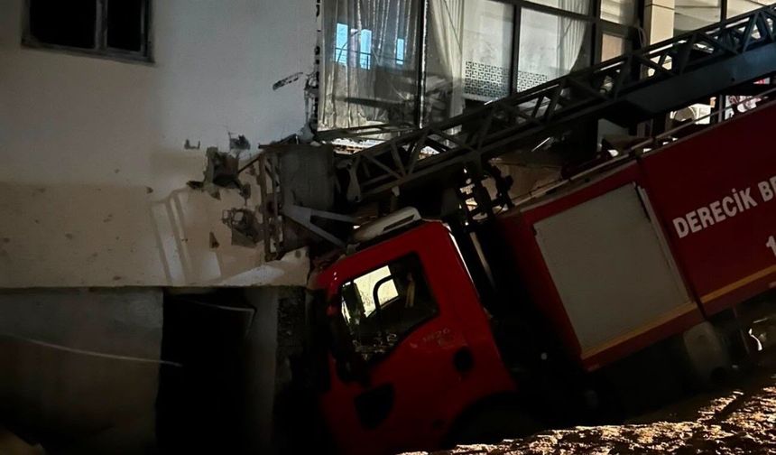 Uzman çavuşun feci sonu: Duvarla merdiven arasında sıkışarak can verdi!