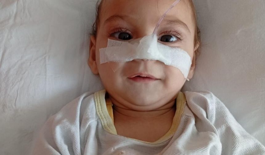Vanlı aile bebeği Miran için evini sattı: Yaşam mücadelesi veren bebek yardım bekliyor!