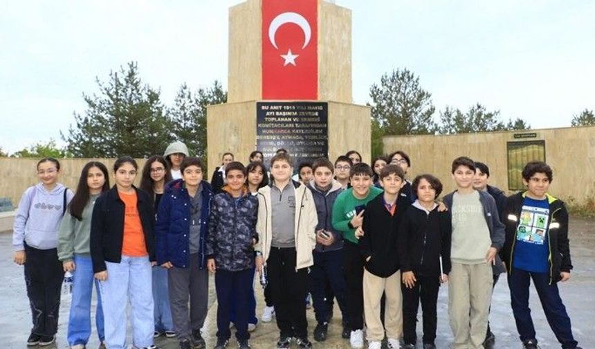 Vanlı öğrenciler kentin tarihi ve turistik mekanlarını gezdi!