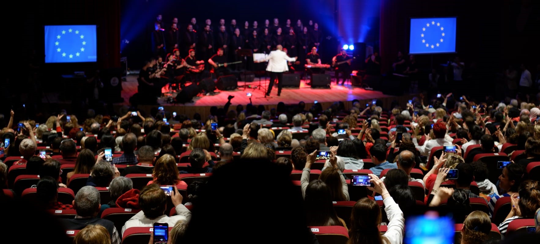 Antakya Medeniyetler Korosu, Van
