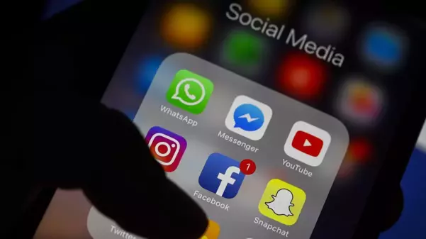 Sosyal medyaya yeni yaş sınırı getirildi: Bu kişiler artık kullanamayacak!