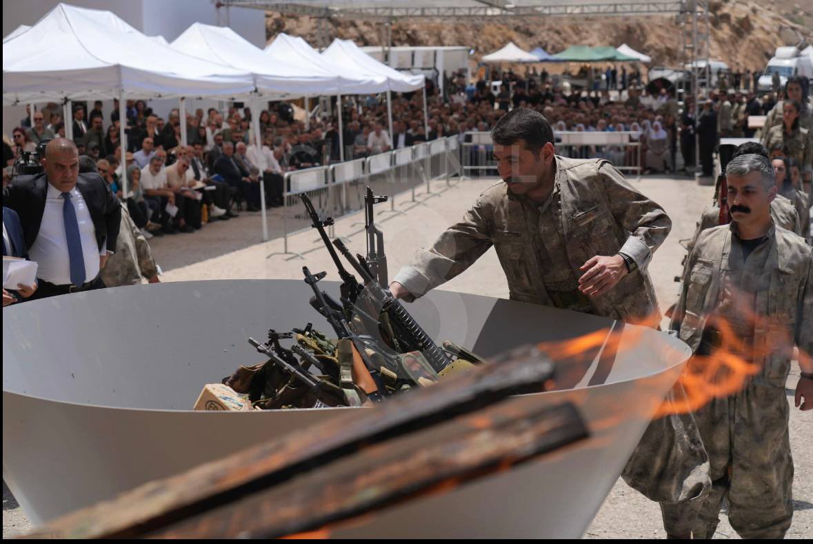 PKK’nın silah bıraktığına dair ilk görüntüler