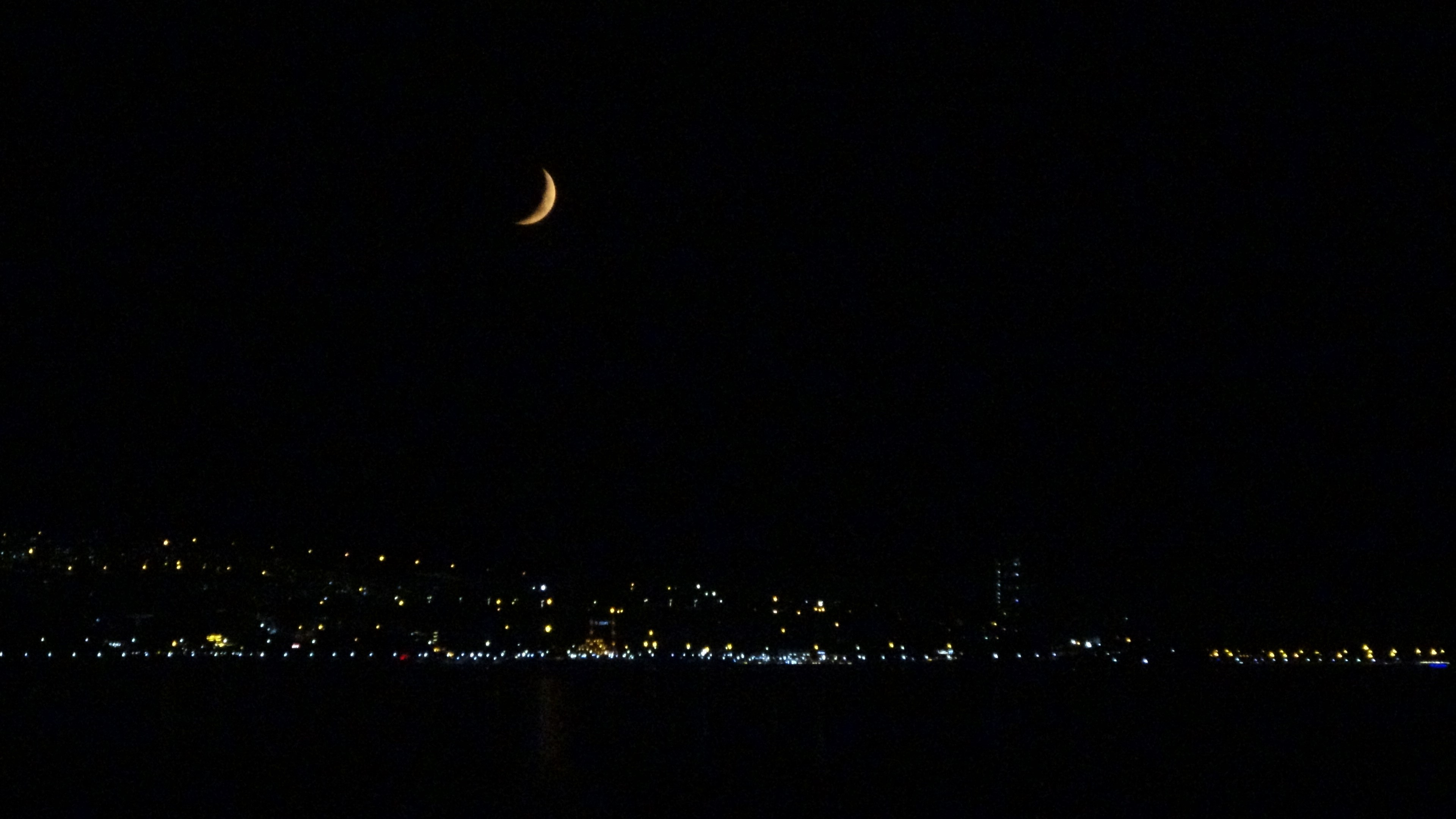 Van’da gökyüzünde kartpostallık görüntüler: Gören bir daha dönüp baktı!