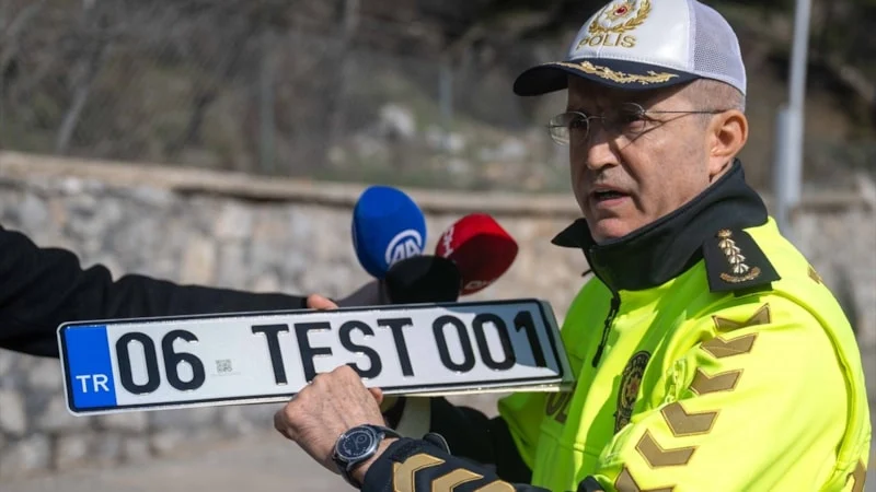 EGM’den sürücülere 'APP plaka' uyarısı