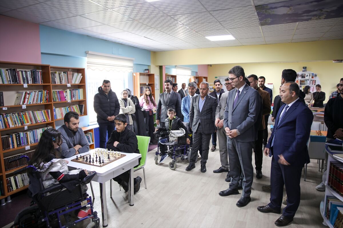 Van'da özel gereksinimli çocuklar için satranç turnuvası düzenlendi