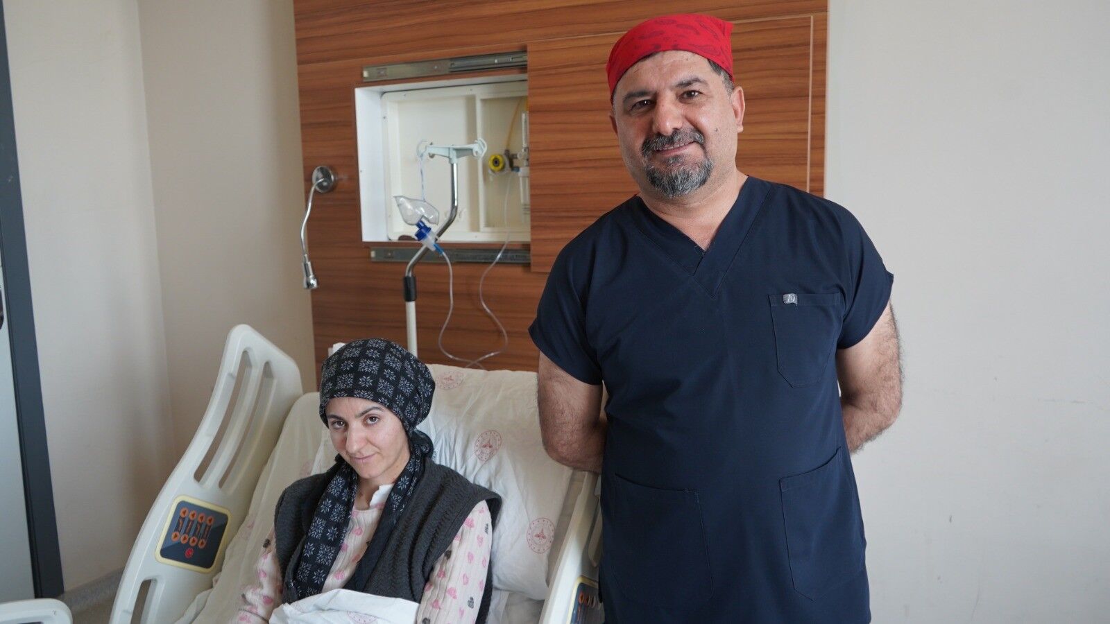 Van bir ilk başardı: Göğüs kafesi açılmadan kalp ameliyatı yapıldı