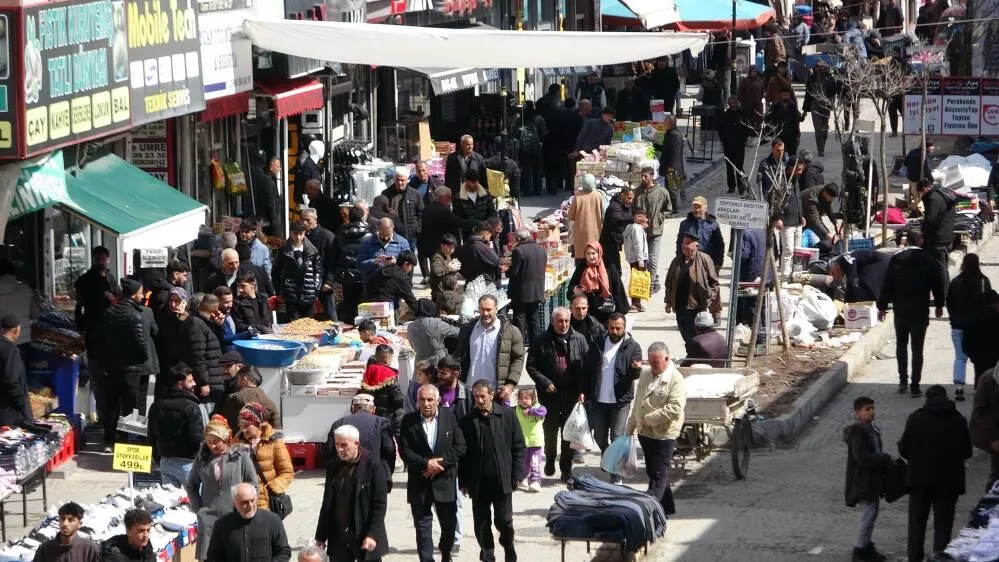 Van’da ramazan bayramı öncesi yerel esnafa sahip çıkma çağrısı!