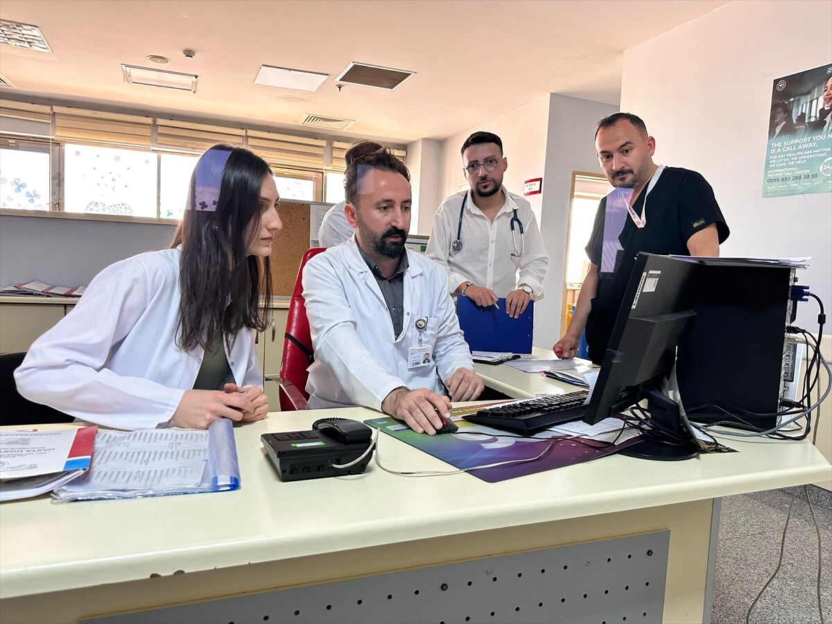 Van'da hastalara müjde, doktorlara fırsat: Yeni eğitim kliniği açıldı!