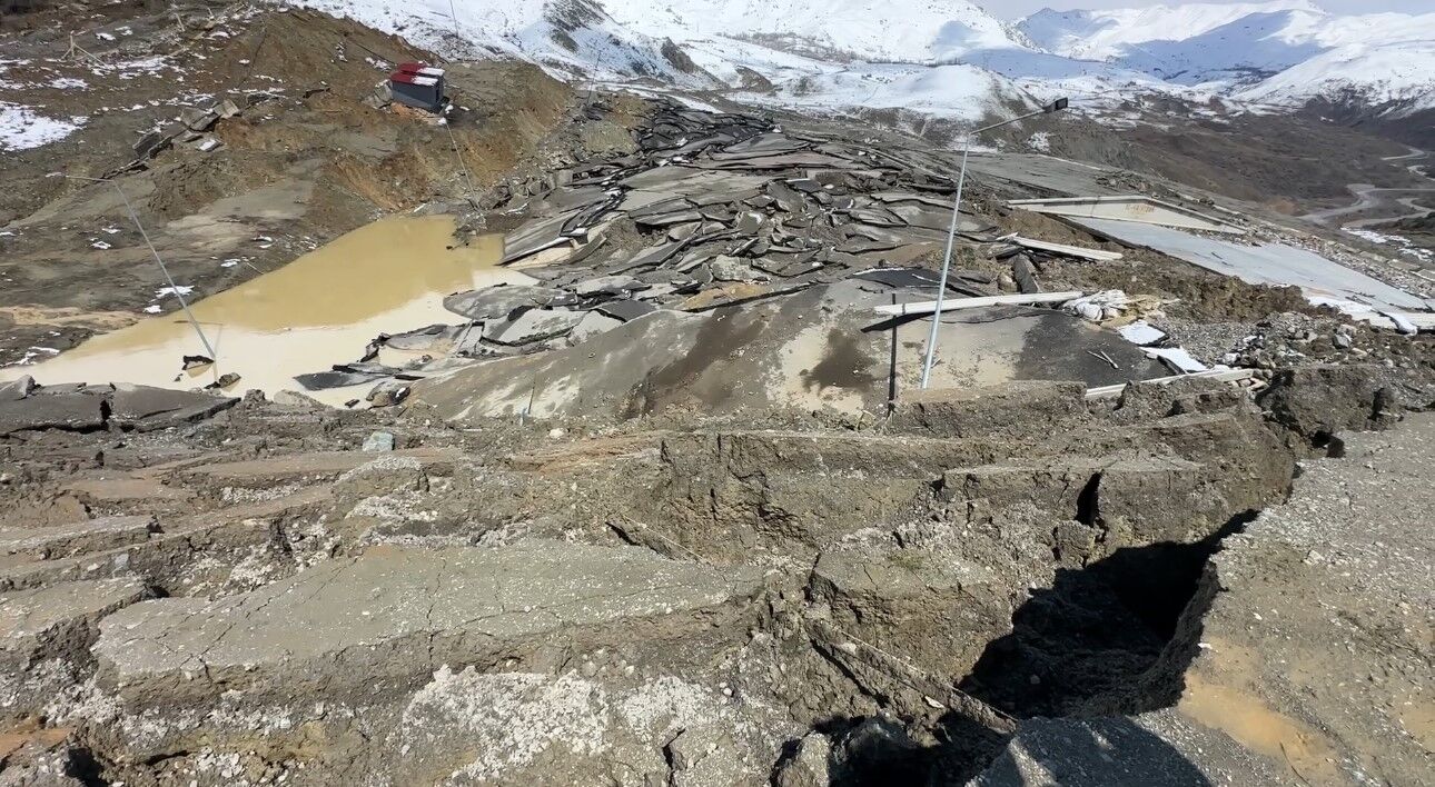Van’ın Hakkari ile bağlantısı tamamen koptu!
