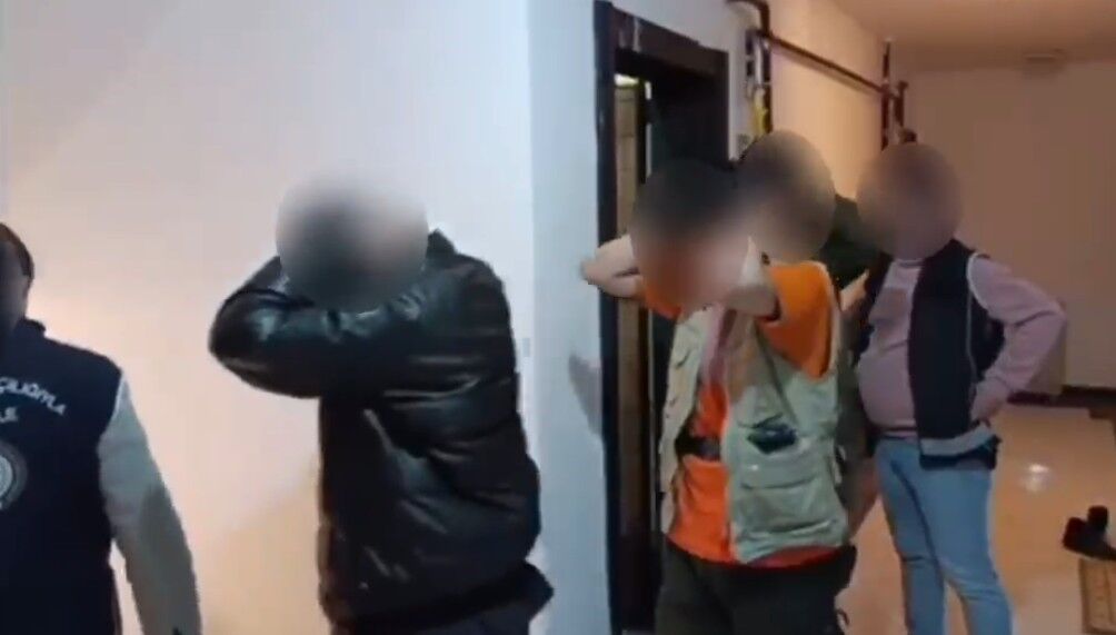 Van’da göçmen kaçakçılığı operasyonu: 10 kişi yakalandı, 3 kişi tutuklandı!