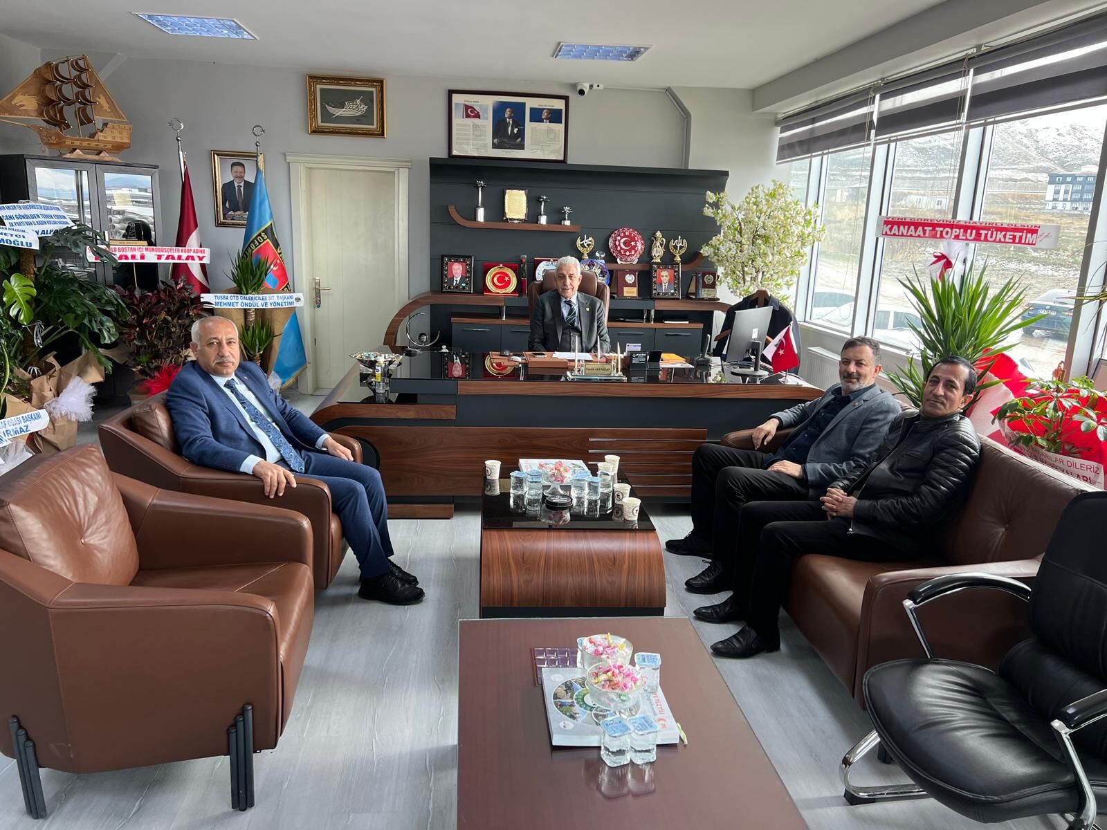 MHP Van İl Başkanı Güngöralp’tan Şoförler odasına ziyaret