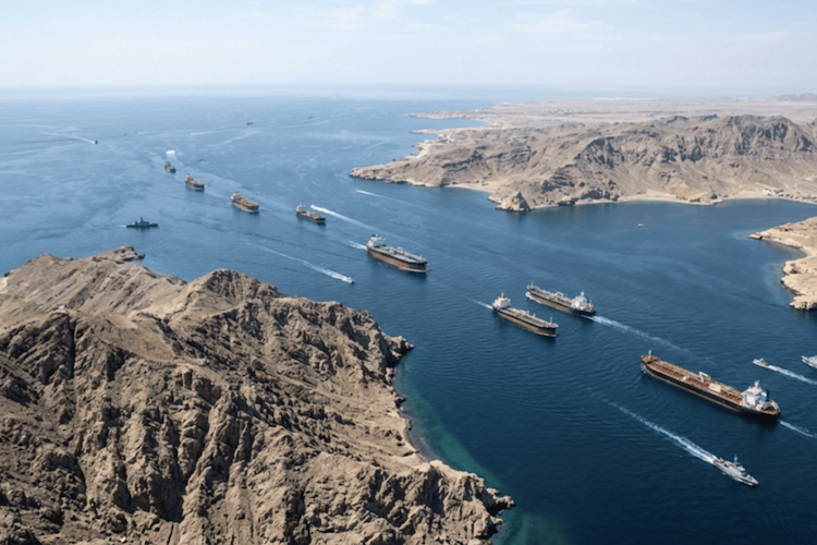 ABD, Hürmüz’ü ablukaya alıyor: Tüm dünya o saate kilitlendi!