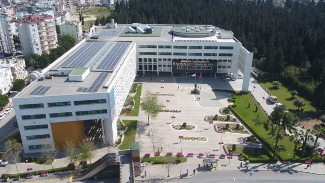Büyükşehir Belediye Başkanının mal varlığına el konuldu
