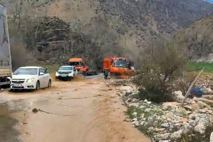 Vanlıların beklediği haber geldi: Yol ulaşıma açıldı!