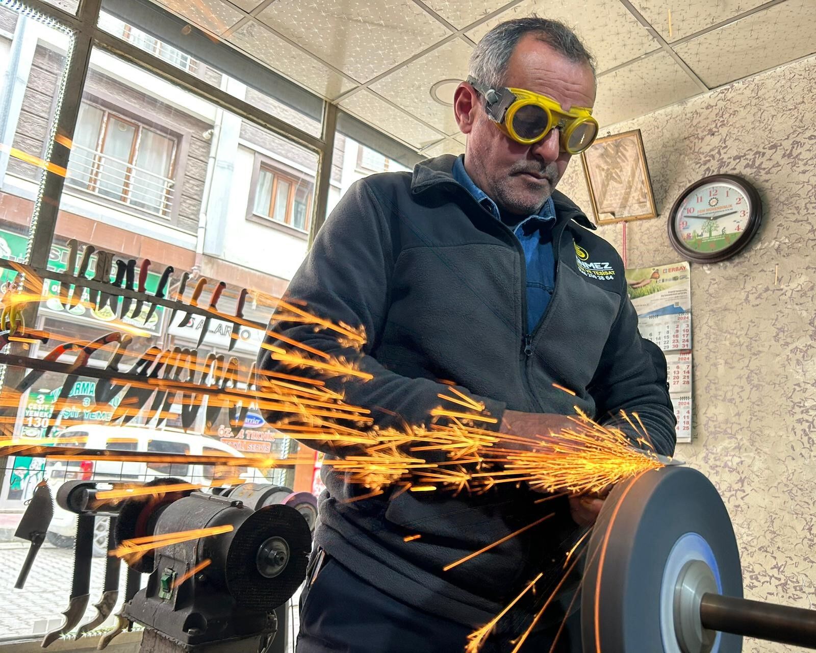 Van’da kurban bayramına hazırlık: Bıçak bileme fiyatları belli oldu!
