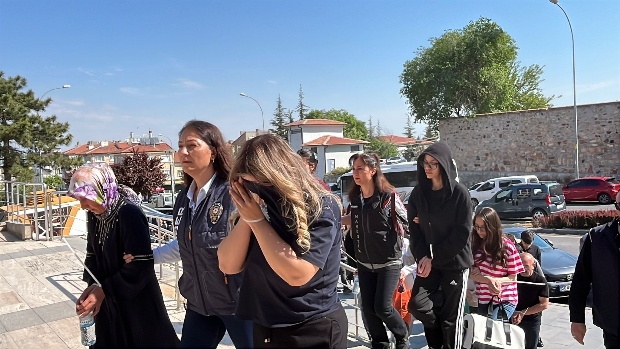 Van ve 27 ilde yasa dışı bahis operasyonu: 79 kişi tutuklandı