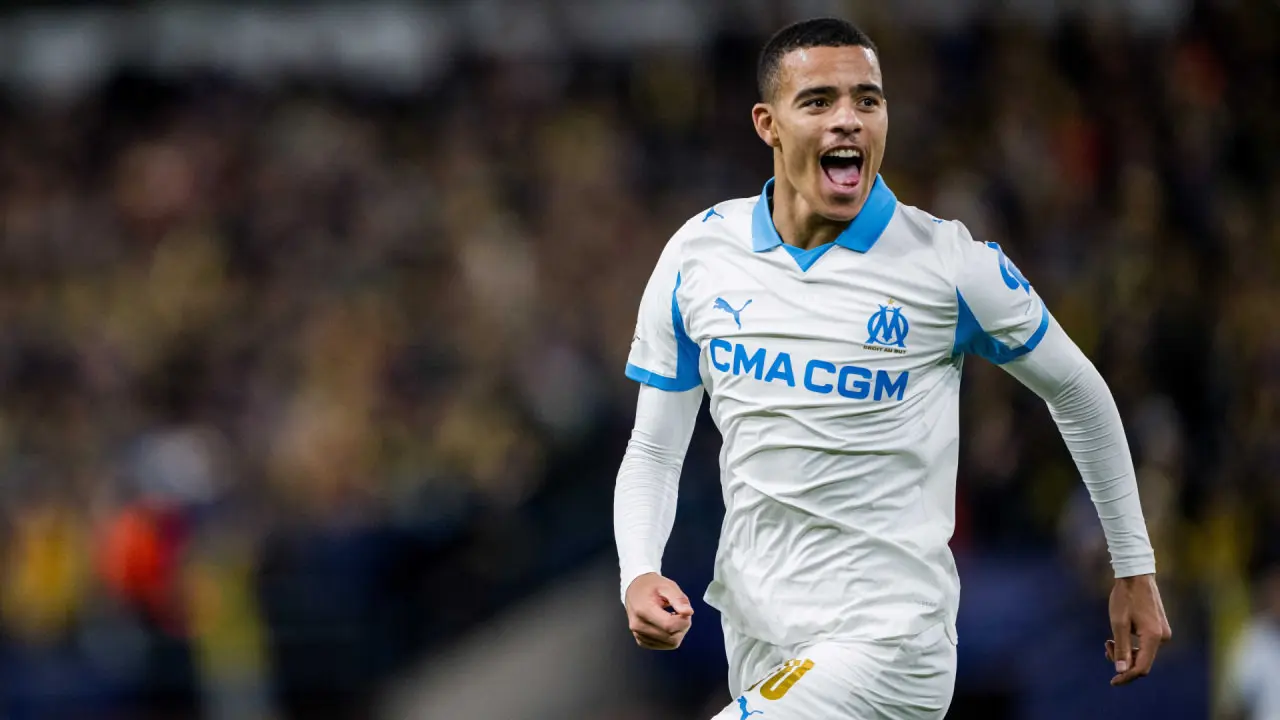 Fenerbahçe tarihinin en pahalı transferine imza attı: Mason Greenwood'u bitirdi!