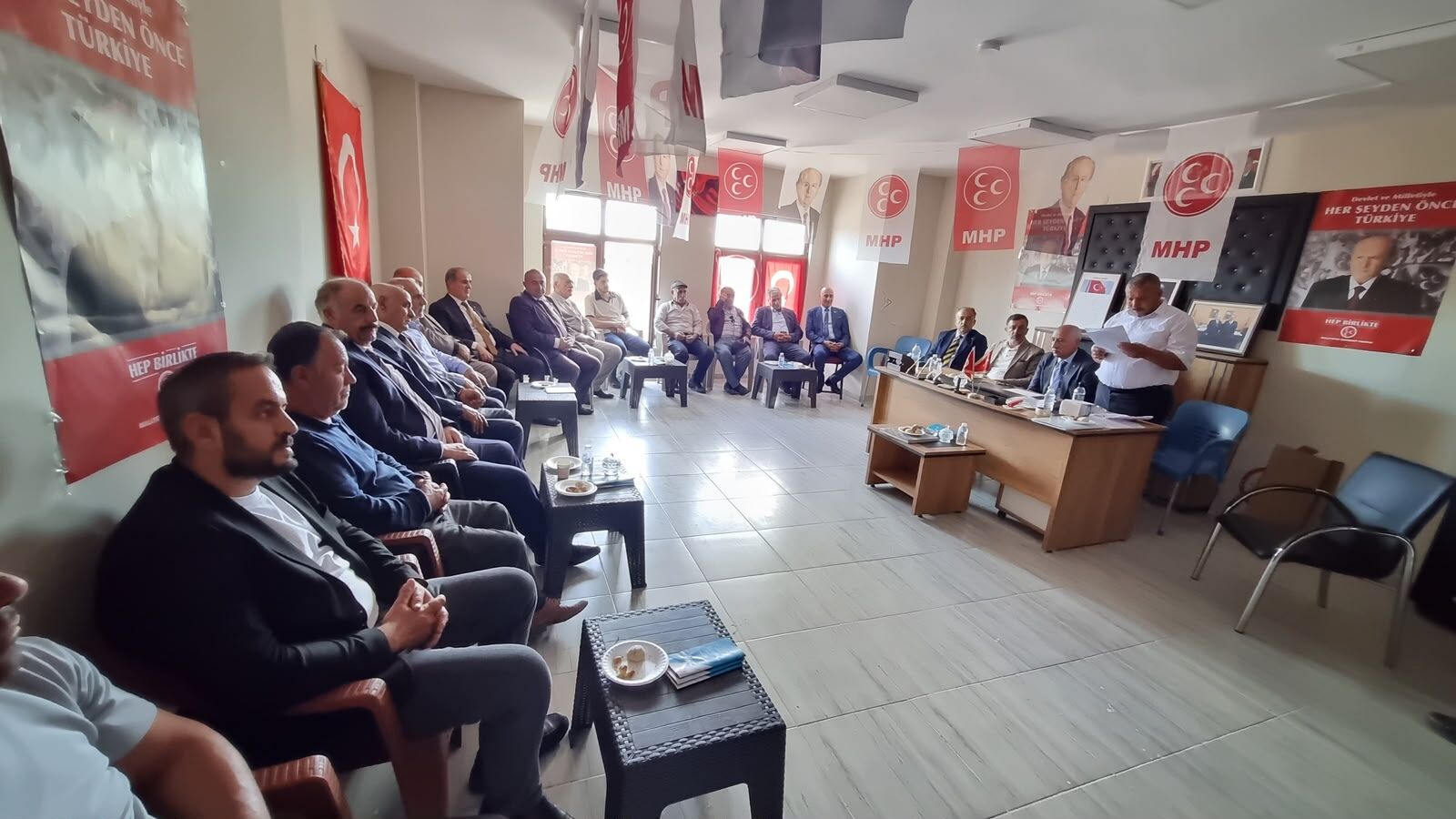 MHP Van’da iki ilçede kongreye gitti! İşte yeni başkan seçilen isimler…