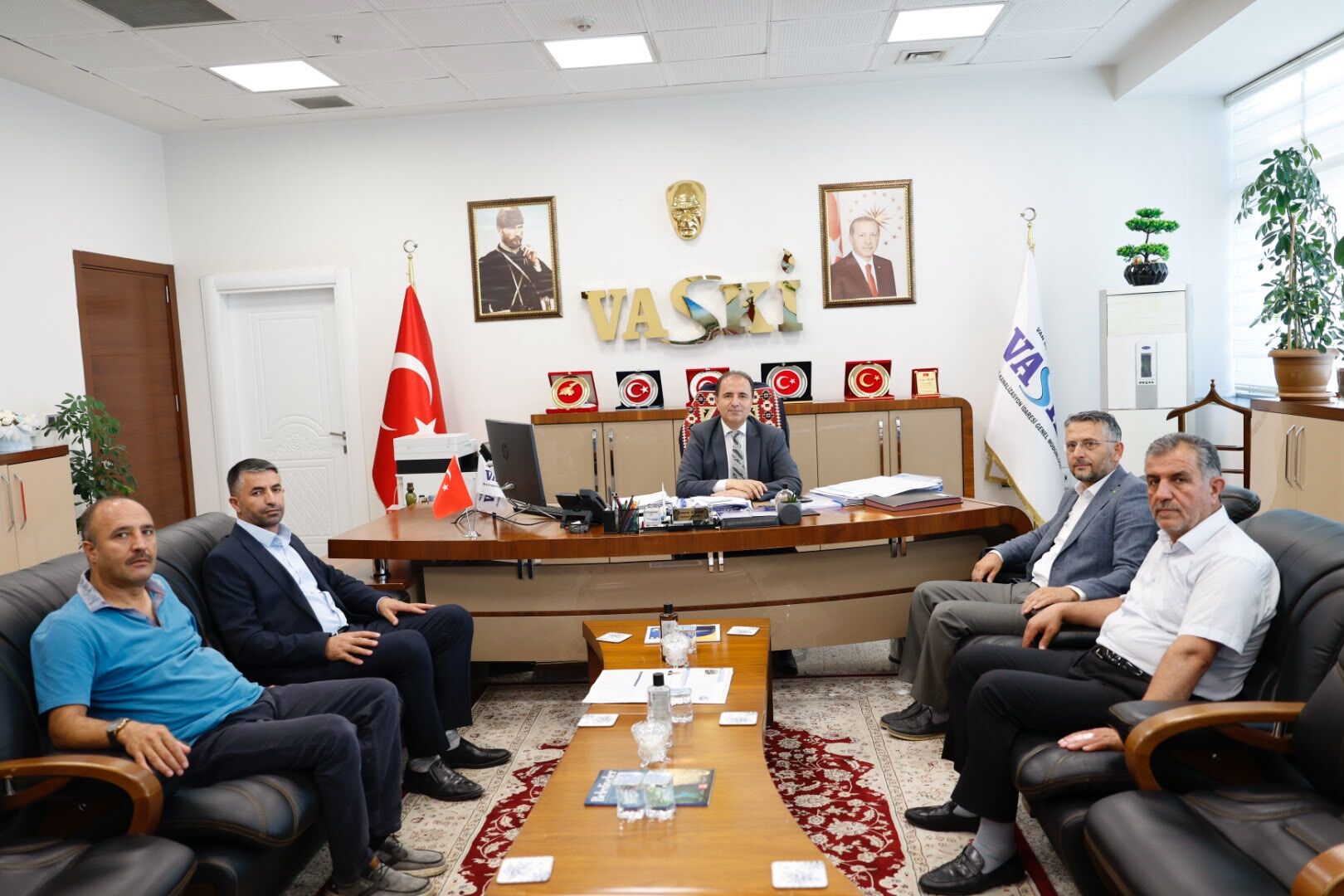 HÜDA PAR Van İl Başkanlığı'ndan VASKİ'ye ziyaret: Van'ın su ve altyapı sorunları masaya yatırıldı!